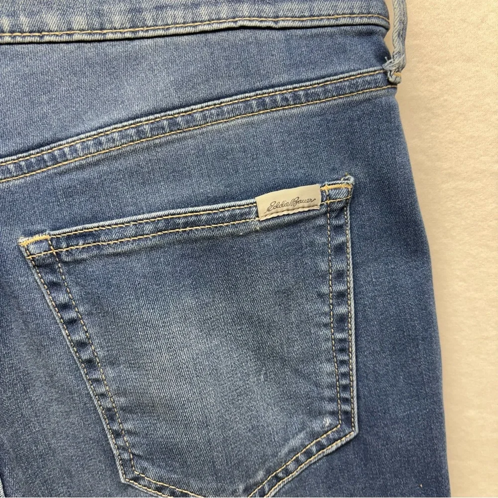 Eddie‎ Bauer Womens 8 High Rise Wide Leg Crop Jeans Medium Wash